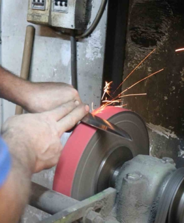 Normal günden 20 kat daha fazla bıçak biliyorlar