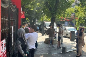 Öğrenciler salonda, veliler kapıda sınav heyecanı yaşadı