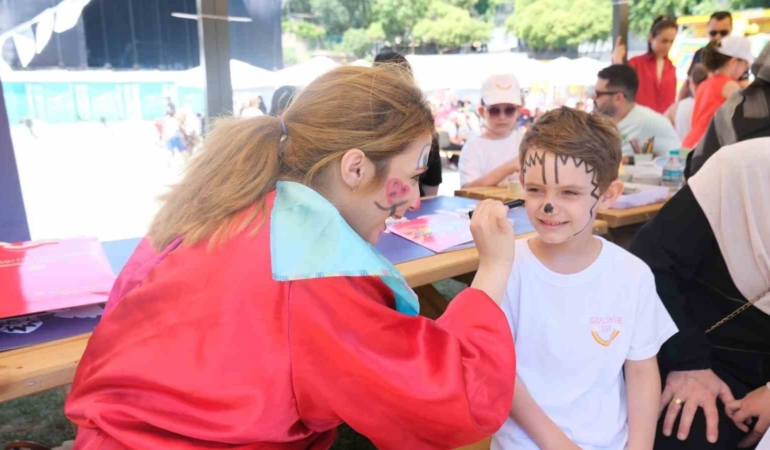 Onkoloji hastası çocuklar GülümseSEN Şenliği’nde buluştu