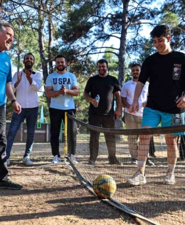 Osman Aşkın Bak: "GSB gençlik kamplarına rekor başvuru adık"