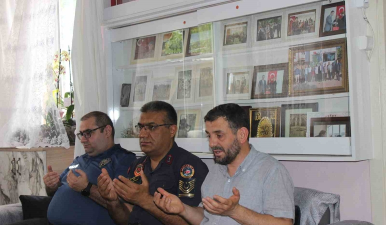 Osmaneli’de Kaymakam ve Belediye Başkanı vatandaşlarla bayramlaştı