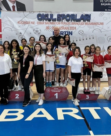 Osmangazili badmintonculardan Türkiye şampiyonluğu