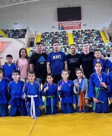 Osmangazili judocular başarıdan başarıya koşuyor