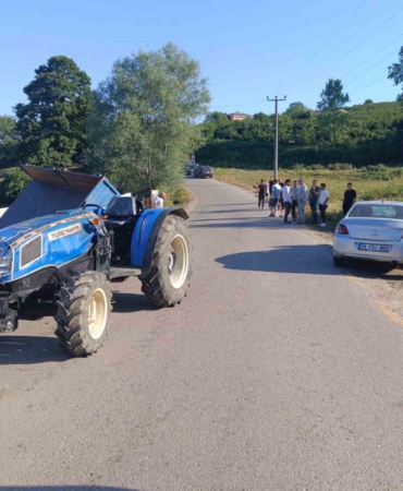 Otomobil ile traktör çarpıştı: 1 yaralı