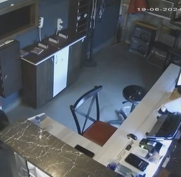 Oyun konsolu hırsızlığı kamerada