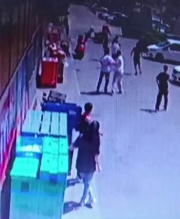 Pendik’te firari şahıs silahlı kavgaya karıştı: Ağabeyinin kimliğiyle yakalandı