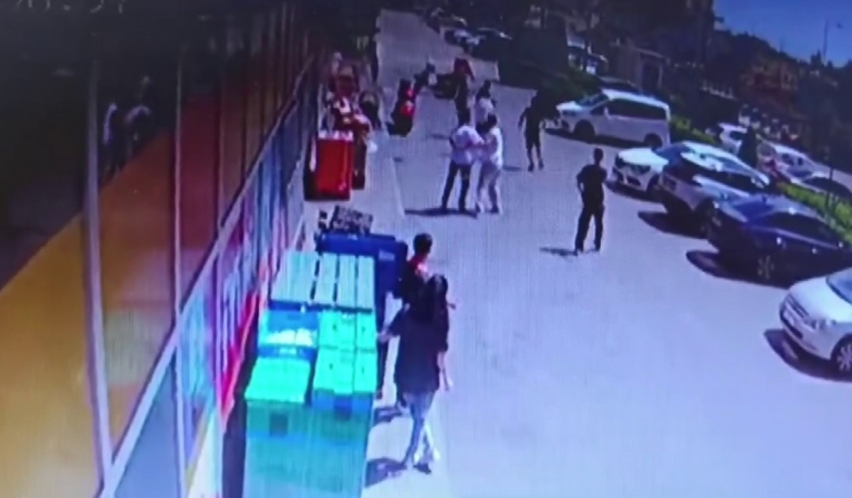 Pendik’te firari şahıs silahlı kavgaya karıştı: Ağabeyinin kimliğiyle yakalandı