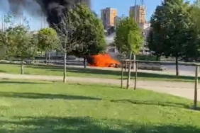 Pendik’te kaza yapan otomobil alev alev yandı