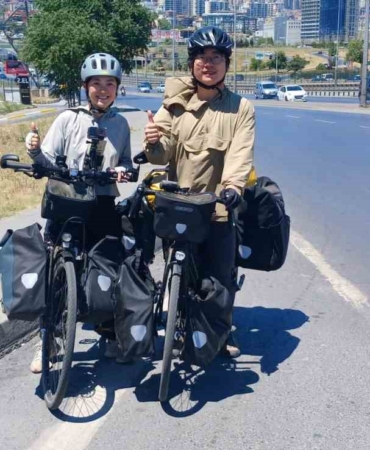 Portekiz’den Çin’e Bisiklet Yolculuğu: Türkiye’ye gelen Çinli çift 108 günde 6 bin kilometre pedal çevirdi