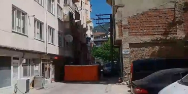 Psikolojik sorunları olan şahsı hastaneye götürmek için itfaiye seferber oldu