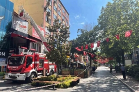 Restoranın bacasında çıkan yangın ekipleri harekete geçirdi