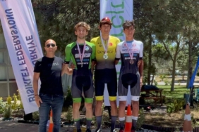 Sakarya Büyükşehir’in yıldız pedalları Sakarya’ya gururla döndü