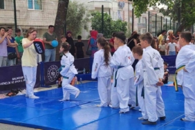 Sakarya İlkokulunda sporcu öğrenciler şov yaptılar