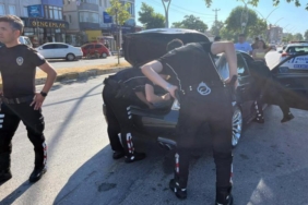 Sakarya’nın tatil bölgesinde polis denetimi: 52 araç sürücüsüne 120 bin lira ceza