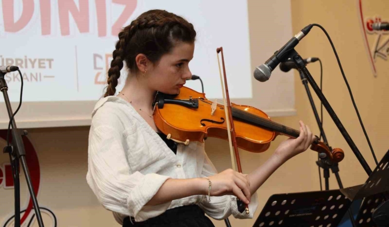 Sanat Akademisi öğrencilerinden yıl sonu gösterisi