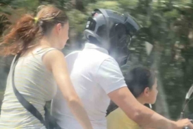 Sarıyer’de motosiklet sürücüsünün ailesiyle beraber tehlikeli yolculuğu kamerada