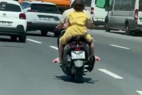 Sarıyer’de motosiklet üzerinde 2 çocukla tehlikeli yolculuk kamerada