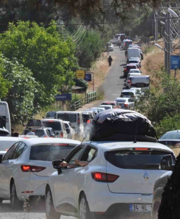 Saros Körfezi tatilci akınına uğradı