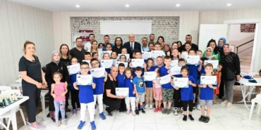 Satranç eğitimlerini başarıyla tamamladılar