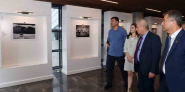 Şehrin sessiz tanıklarını fotoğraflara taşıdı