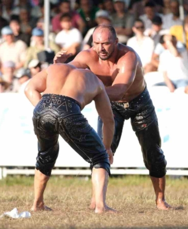 Sekapark Altın Kemer Yağlı Güreşleri’nde altın kemerin sahibi Ali Gürbüz oldu