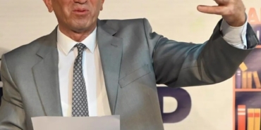 Sevencan, yeni kitabıyla okuyucularıyla buluşuyor