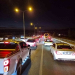 Seyir halindeki otomobil alevlere teslim oldu