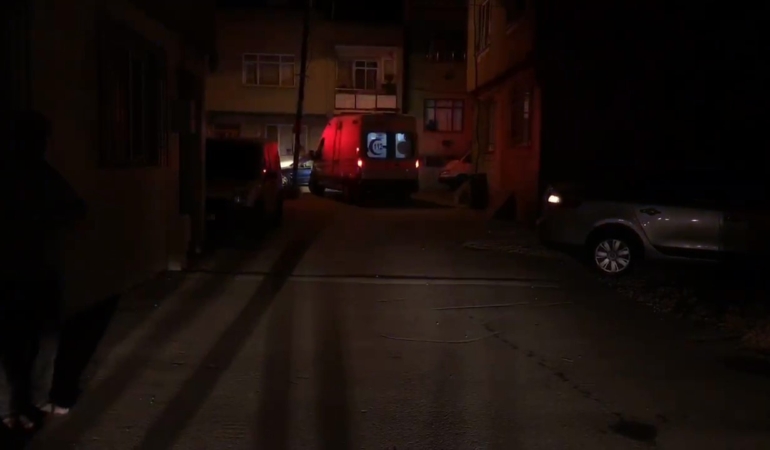 Silahını temizlerken kendini yaraladı