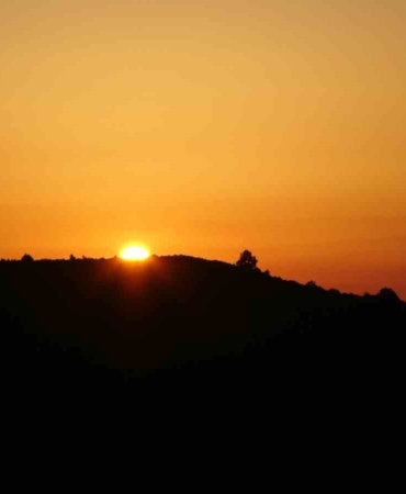 Sis denizinde gün batımı mest etti