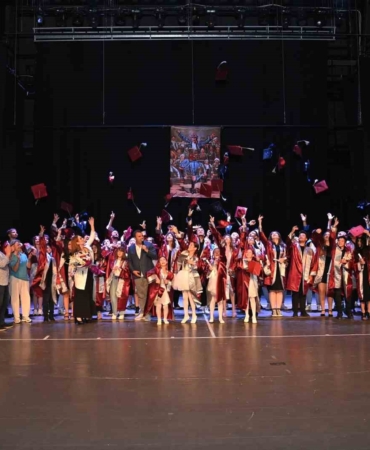 Süleymanpaşa Belediye Konservatuvarı yılsonu gösterisi göz kamaştırdı