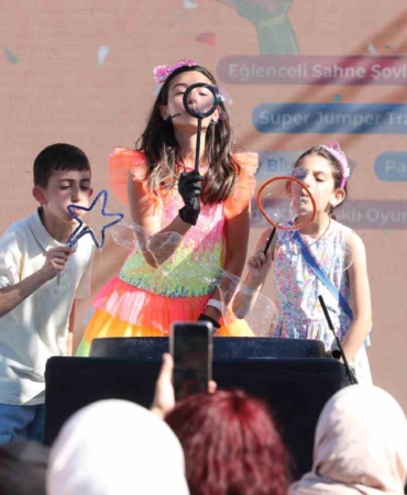 Sultangazi Belediyesi’nden çocuklara en güzel bayram hediyesi