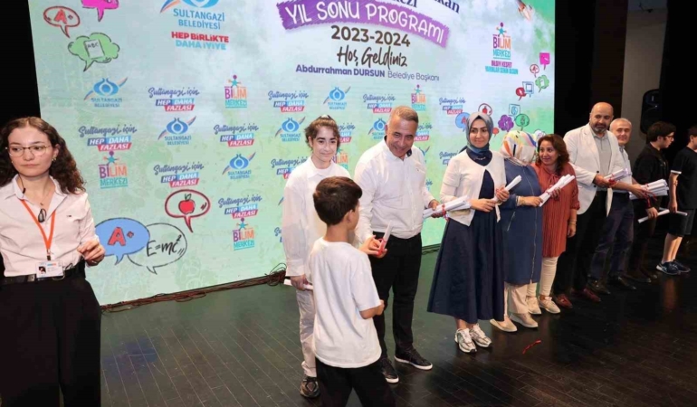 Sultangazi Bilim Merkezi’nde eğitimi tamamlayan öğrenciler için mezuniyet töreni düzenlendi