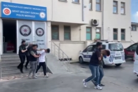 Sultangazi’de bebeği cami önüne bırakan şahıslar yakalandı