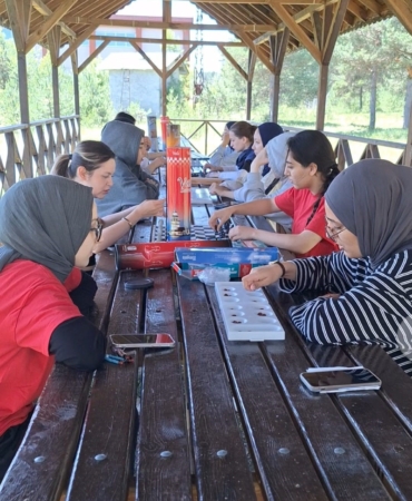Sultangazili kız öğrenciler Kadıdağı Gençlik Kampı’nda