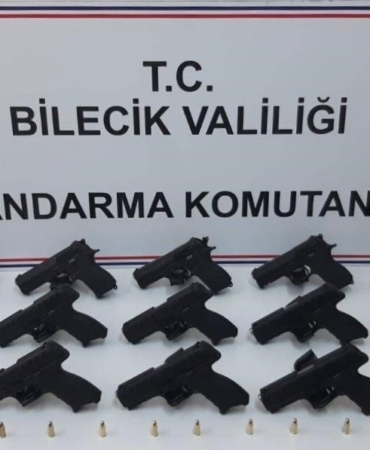 Şüpheli araç içerisinden 15 adet ruhsatsız tabanca ele geçirildi