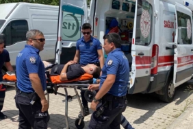 Tabancasını temizlerken ortağının oğlunu vurdu