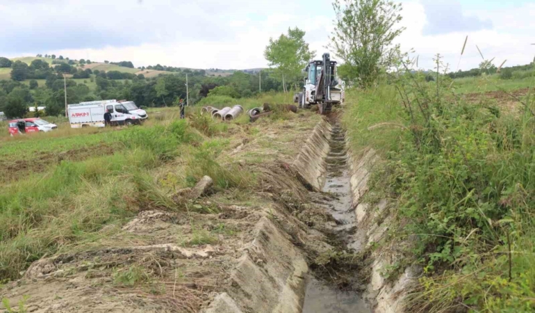 Tarıma can veren sulama kanalları temizleniyor