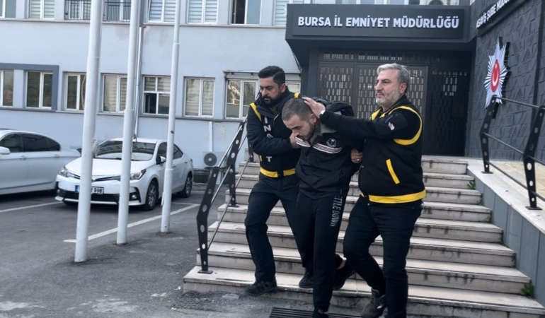 Tartıştığı babasını pompalı tüfekle vurarak öldüren şahsın yargılanmasına başlandı