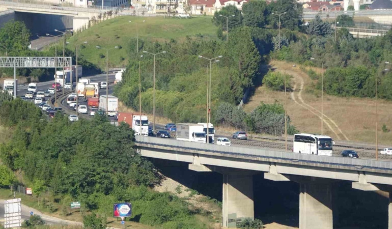 Tatilcilerin dönüş yolculuğu erken başladı