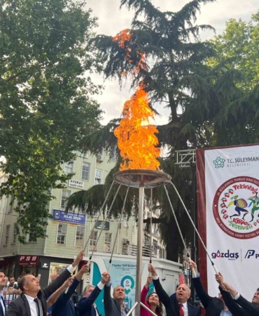 Tekirdağ Uluslararası Kiraz Festivali korteji renkli görüntülere sahne oldu