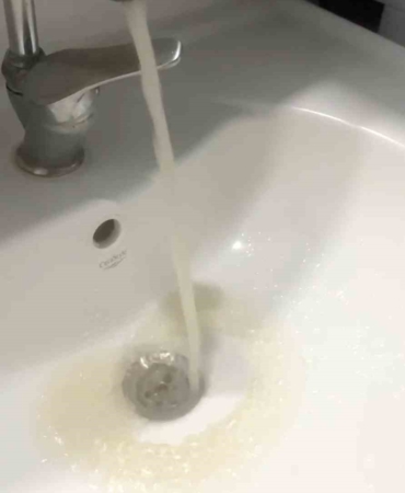 Tekirdağ’da çeşmeden kirli akan içme suyuna tepki: "Banyo yaparken, abdest alırken midemiz bulanıyor"