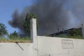 Tekirdağ’da fabrika yangını: Gökyüzü siyah örtü ile kaplandı