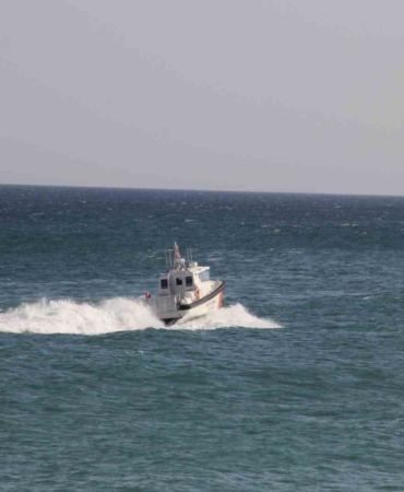 Tekirdağ’da şişme bot alabora oldu, Sahil Güvenlik ekipleri 2 kişiyi kurtardı