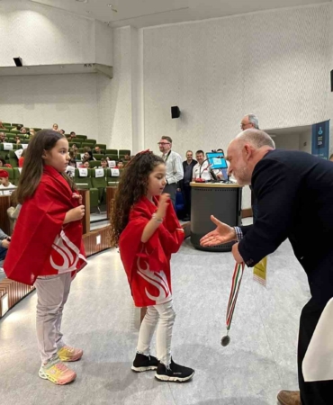 Tekirdağlı öğrenci, İrlanda’da Türkiye’nin gururu oldu