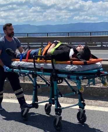 TEM’de 3 araç kazaya karıştı: 1’i çocuk 7 yaralı