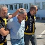 Ticari takside gördüğü eşini ve ticari taksi şoförünü vuran koca yakalandı
