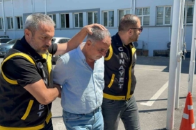 Ticari takside gördüğü eşini ve ticari taksi şoförünü vuran koca yakalandı