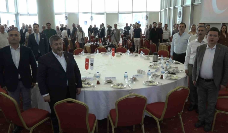 TR Düşünce Kulübü ilçe belediye başkanları ile buluştu