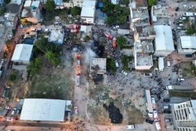 Tüpler bomba gibi patladı, ev alevlere teslim oldu