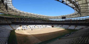 Tüpraş Stadyumu’nda saha zemini yenileme çalışmaları başladı